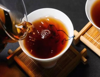 泡茶出现的泡沫-茶皂素